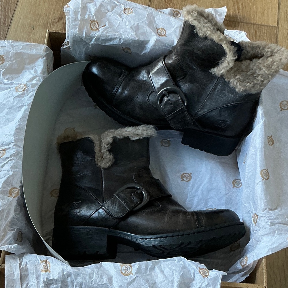 Born Dark Brown Leather Boots with Shearling Lining, size 7